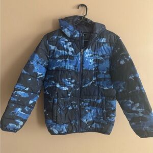 Under Armour Kids Black and Blue Hooded Puffer Jacket